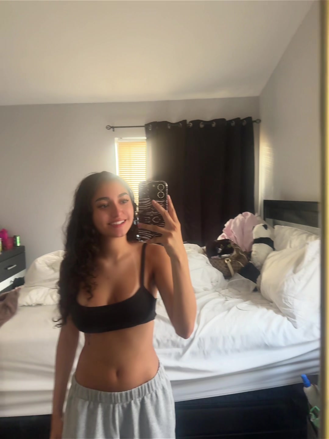 @user25312526272
