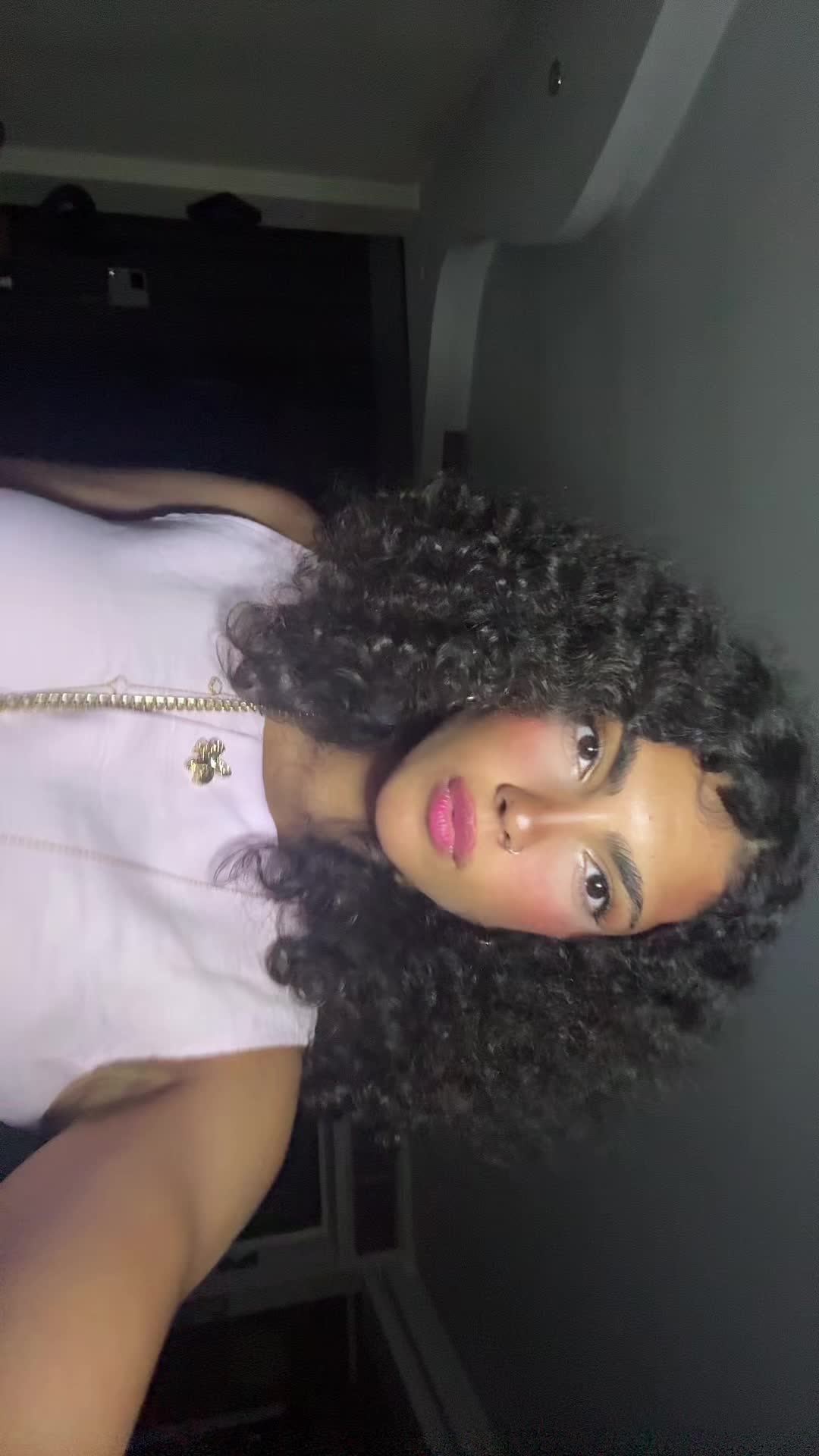 @Curlymwll