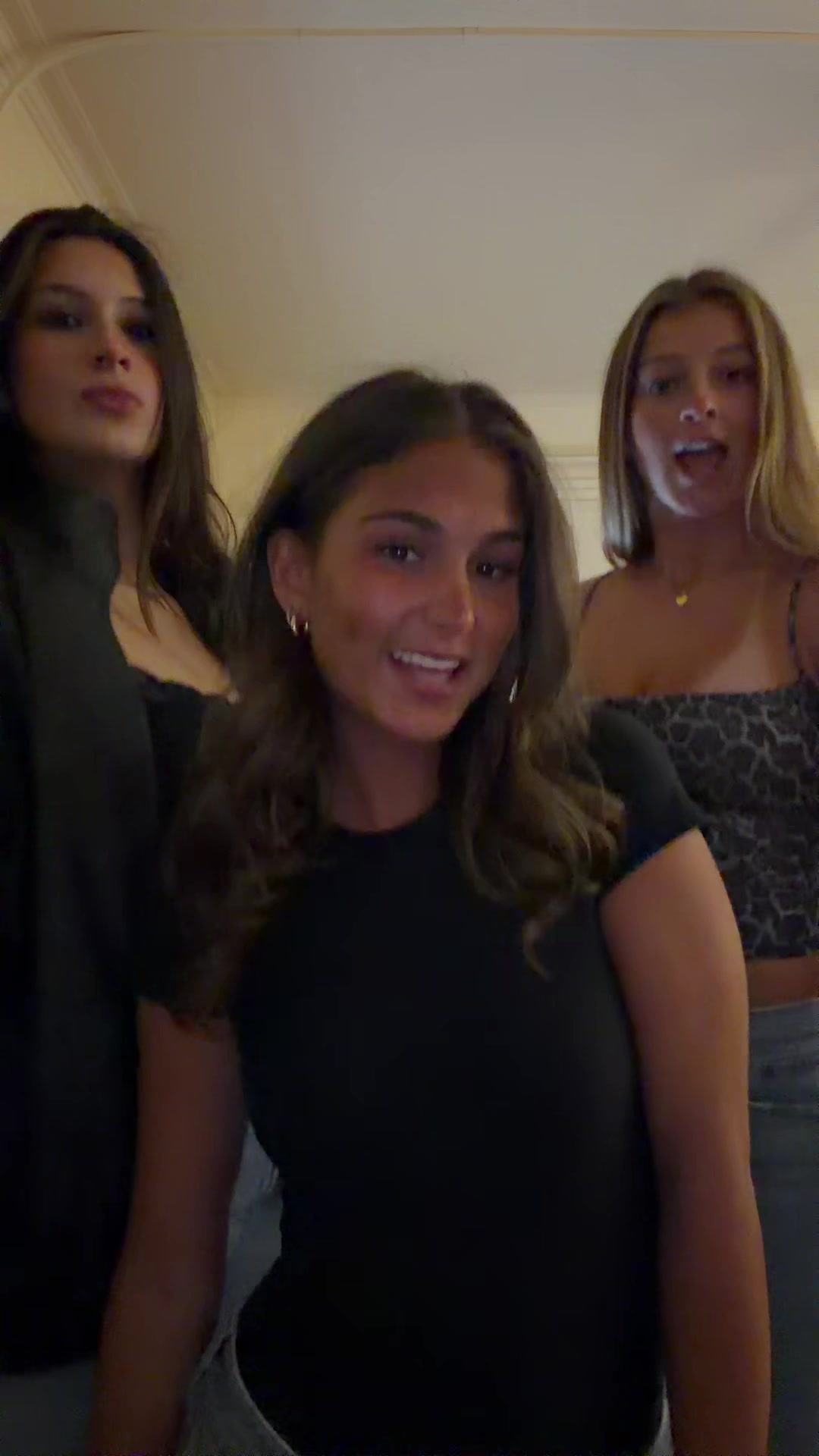 @elliana