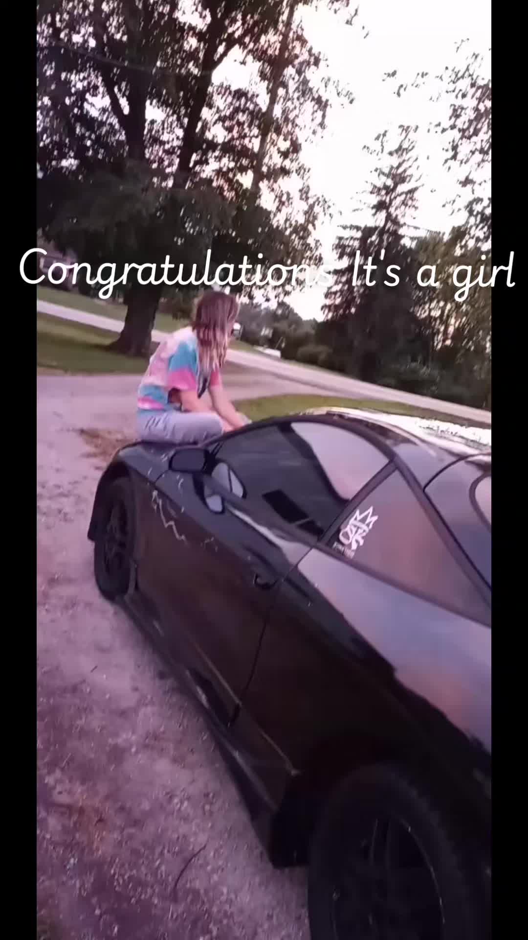 @Holly🦋🤟