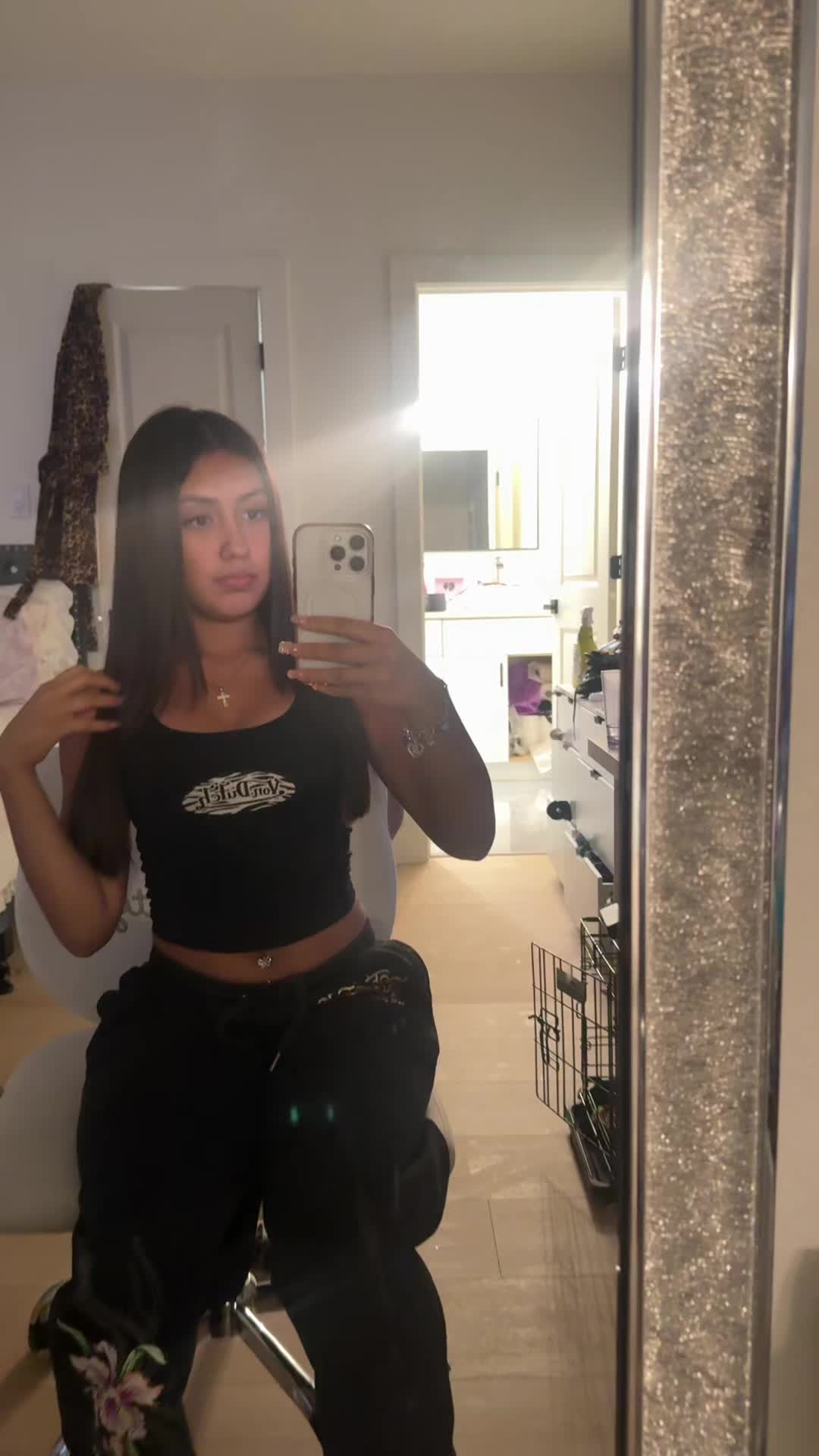 @⊱✿⊰