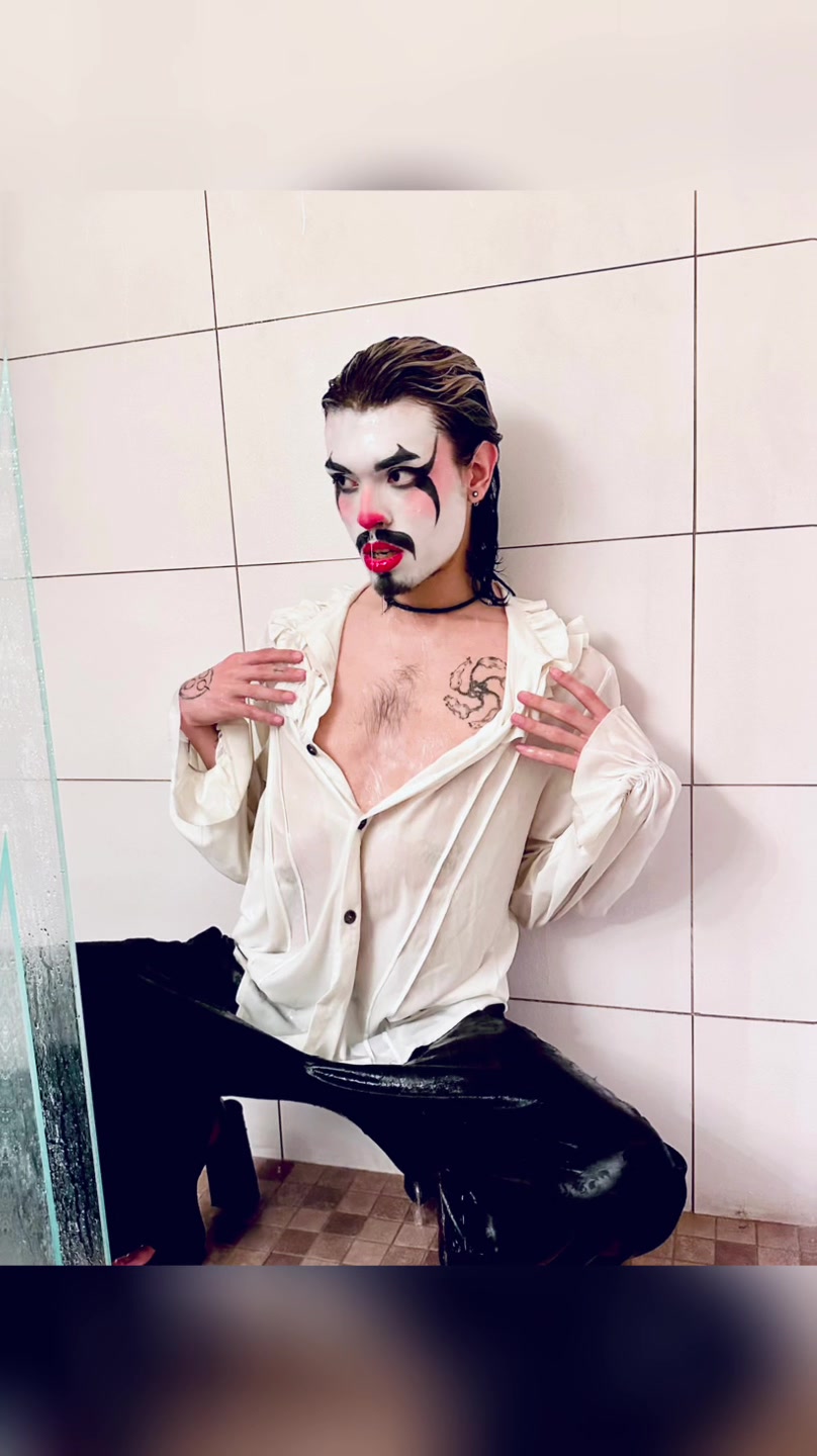 @✞☠︎Klaus☠︎✞