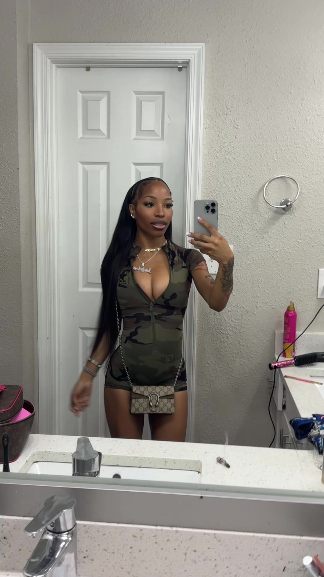 @Jayla