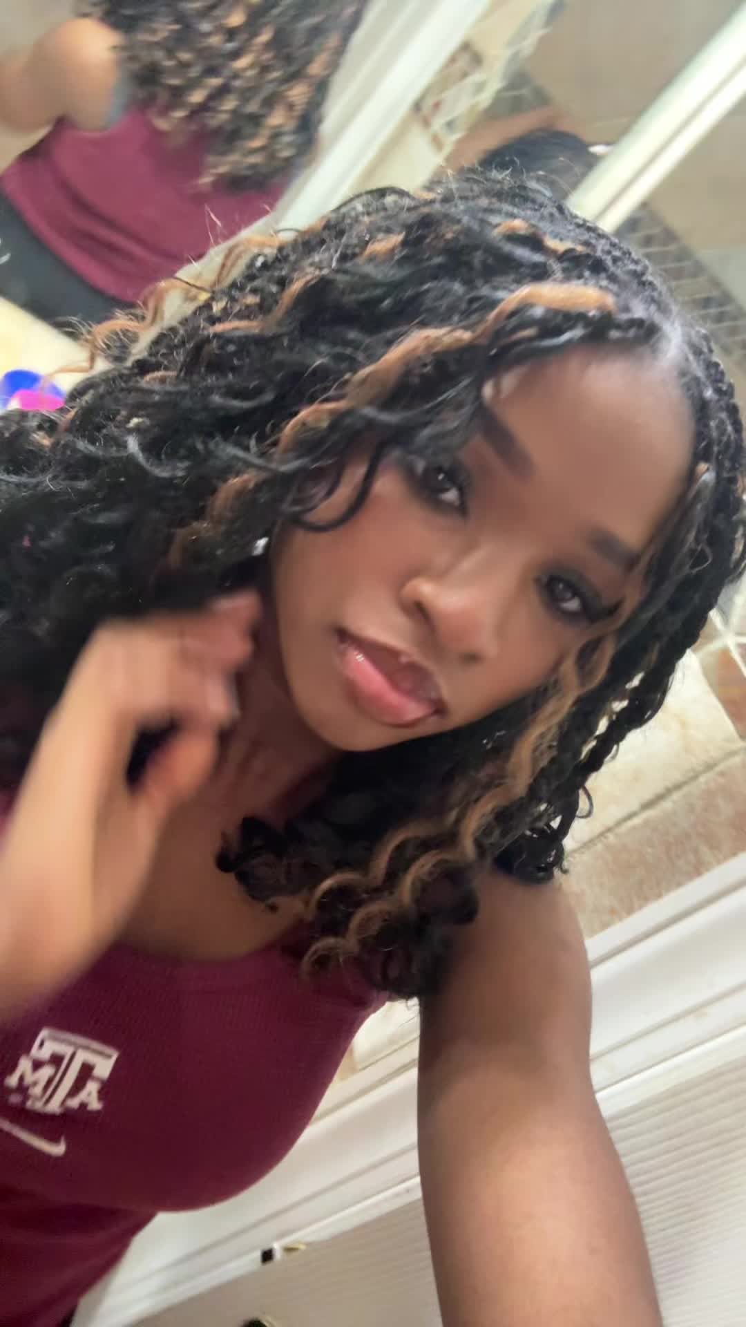 @outofitall21