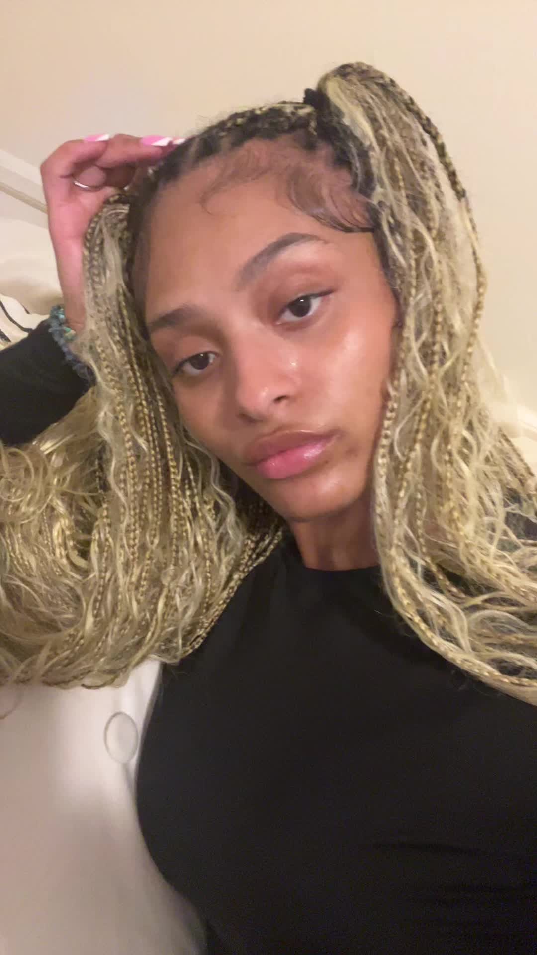 @KYLA 👩🏽&zwj;⚕️