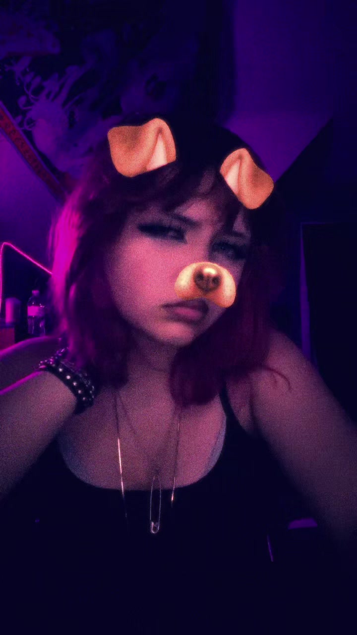 @Luna🤯