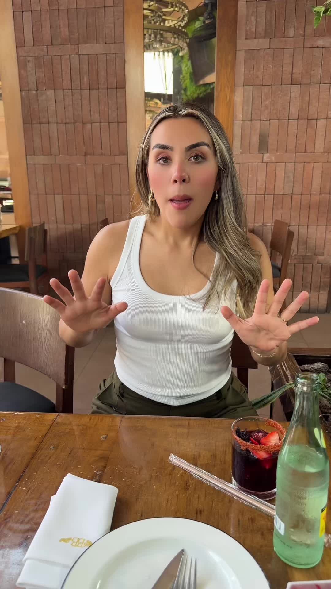 @Ana Karen