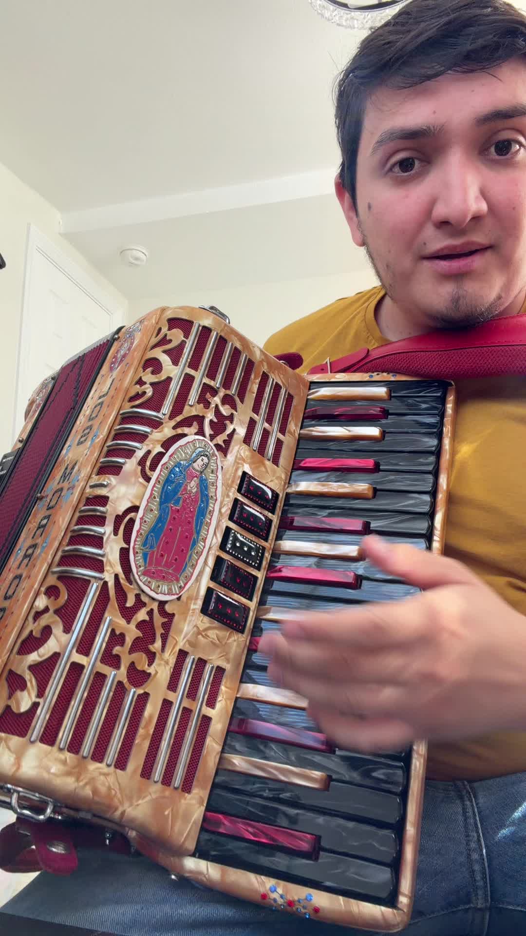 @Alexismorro🤠🎸🪗