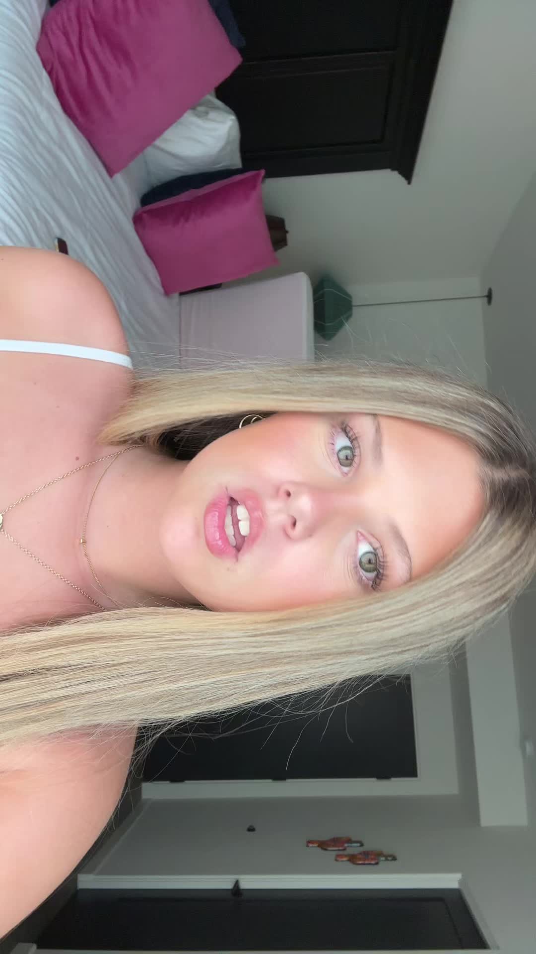 @lily