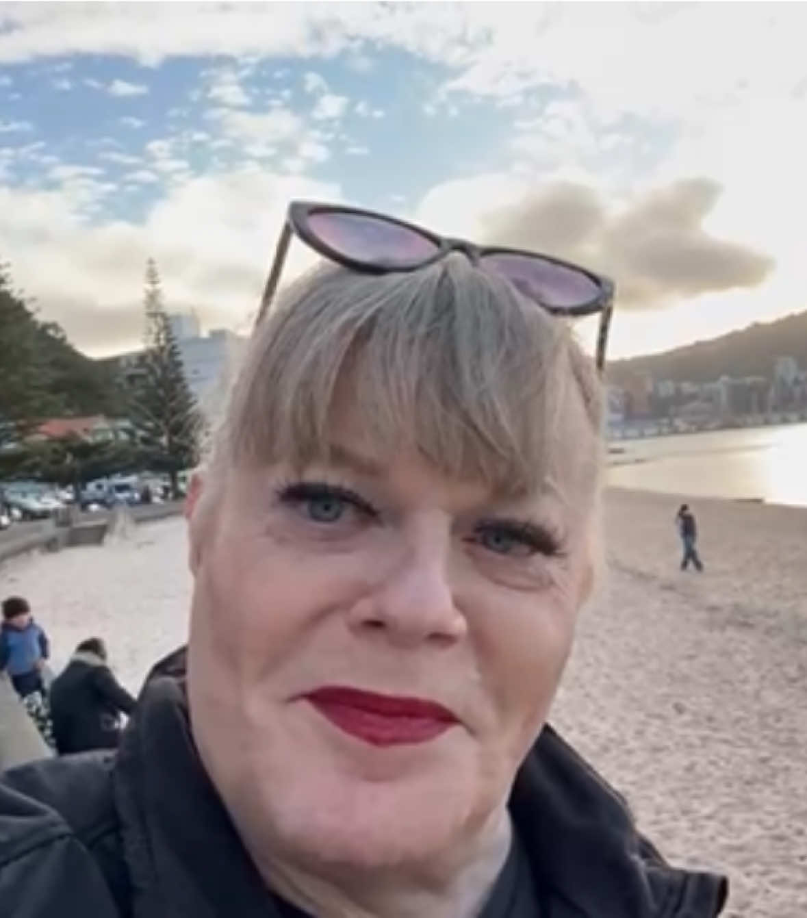 @Eddie Izzard
