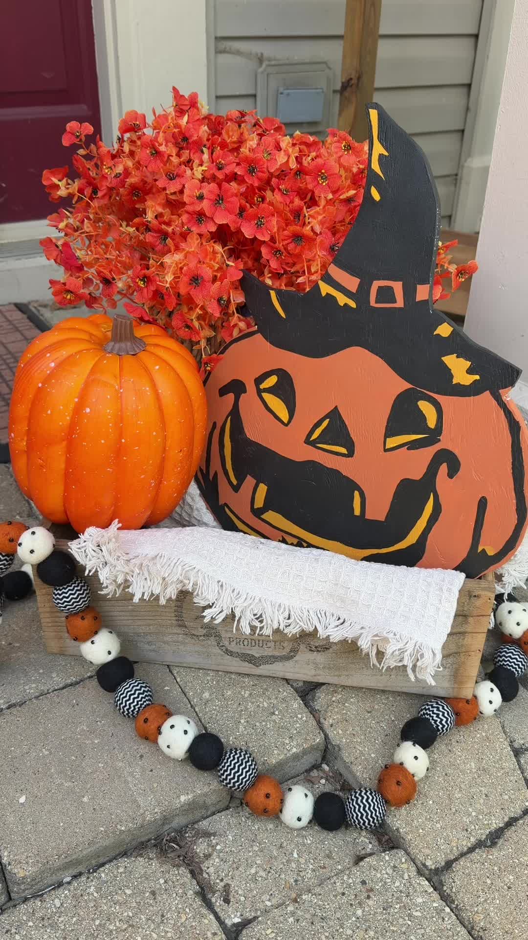 @Whitney | DIYs, Decor, Cricut