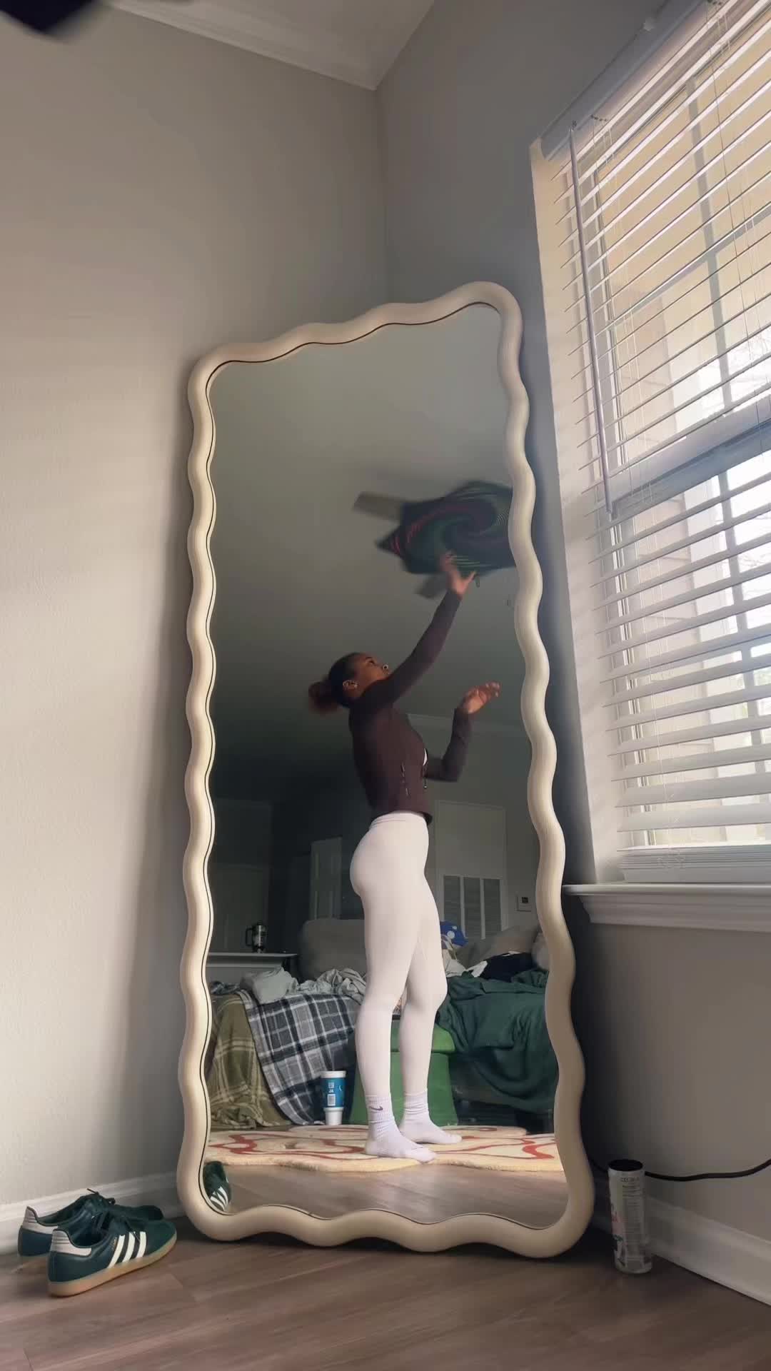 @lothevirgoat