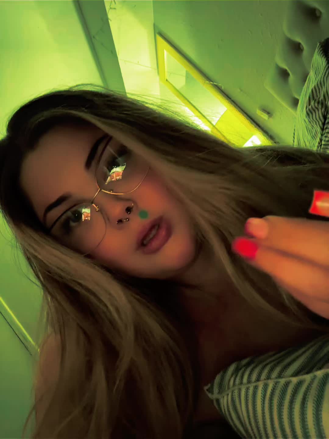 @leahluvsleah