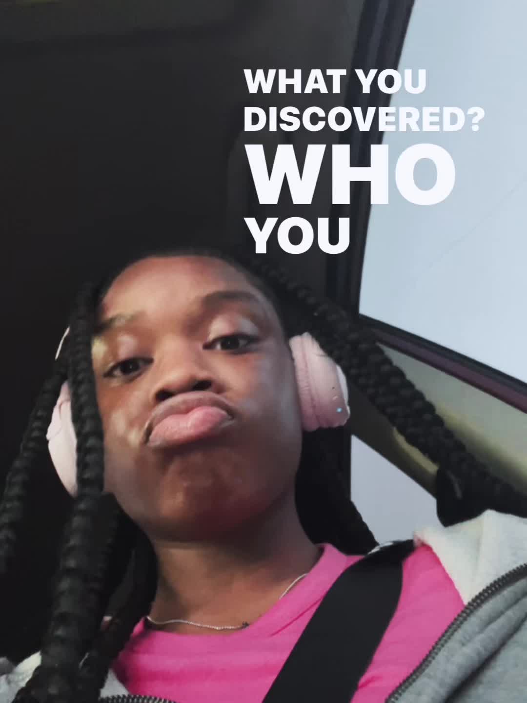 @totallynotmyra_