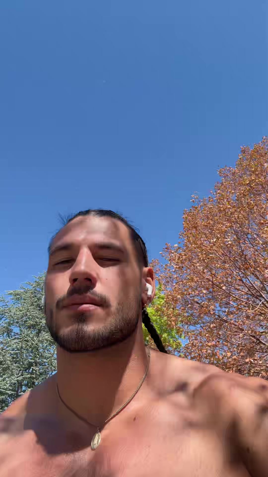 @Van