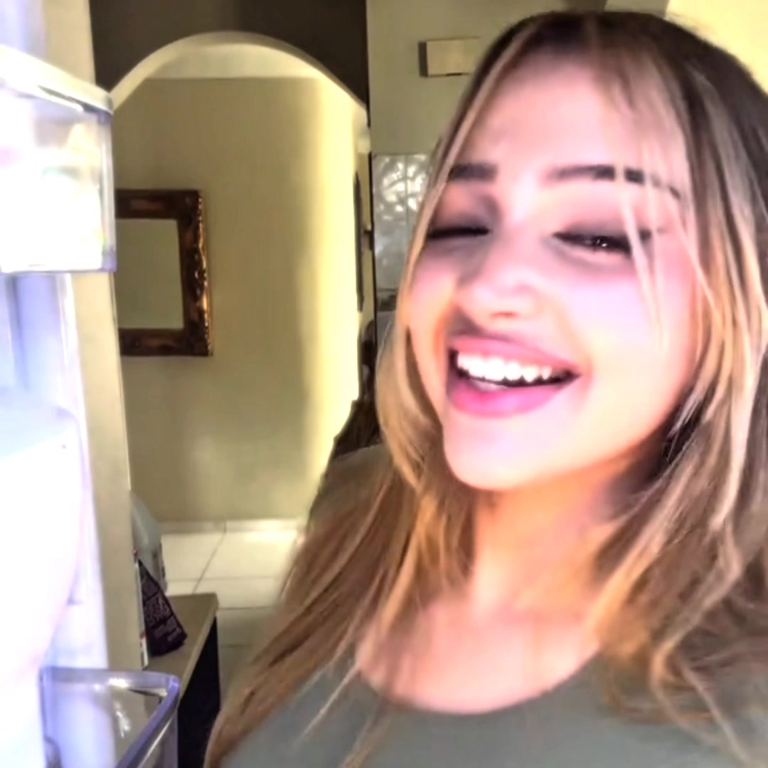 @Khloe