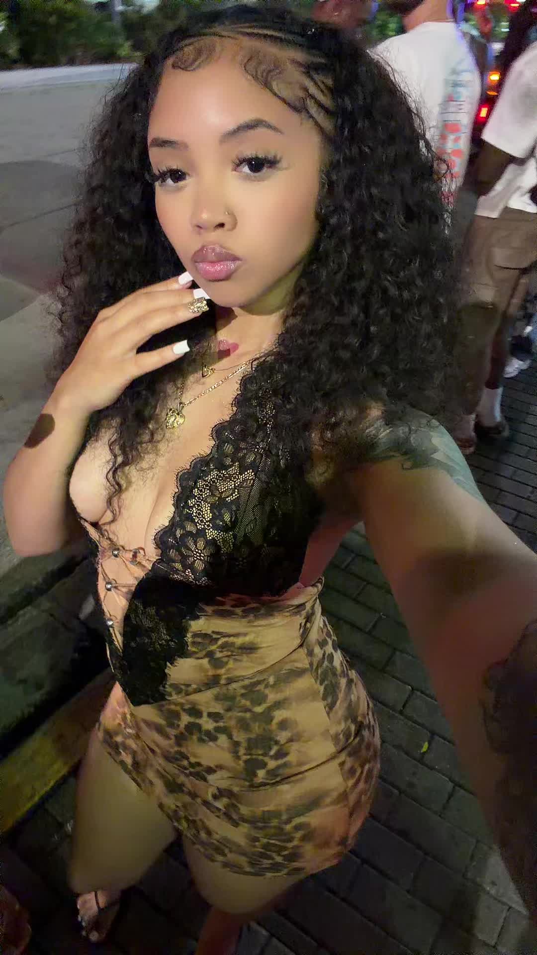 @jezzzybooo