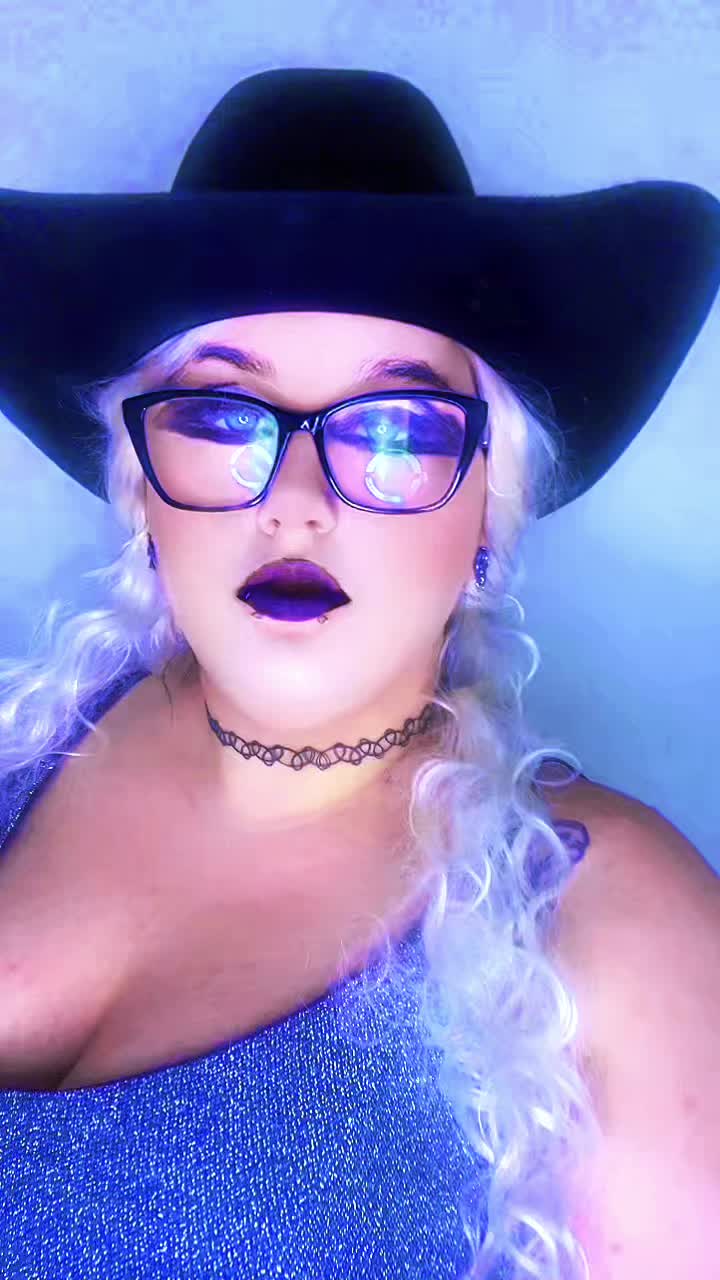 @sp00ky_treats