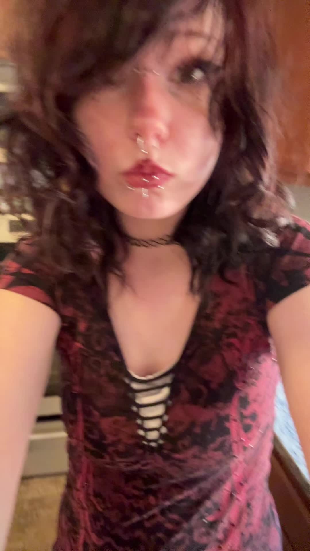 @𝓮𝓵𝓵𝓲✌️