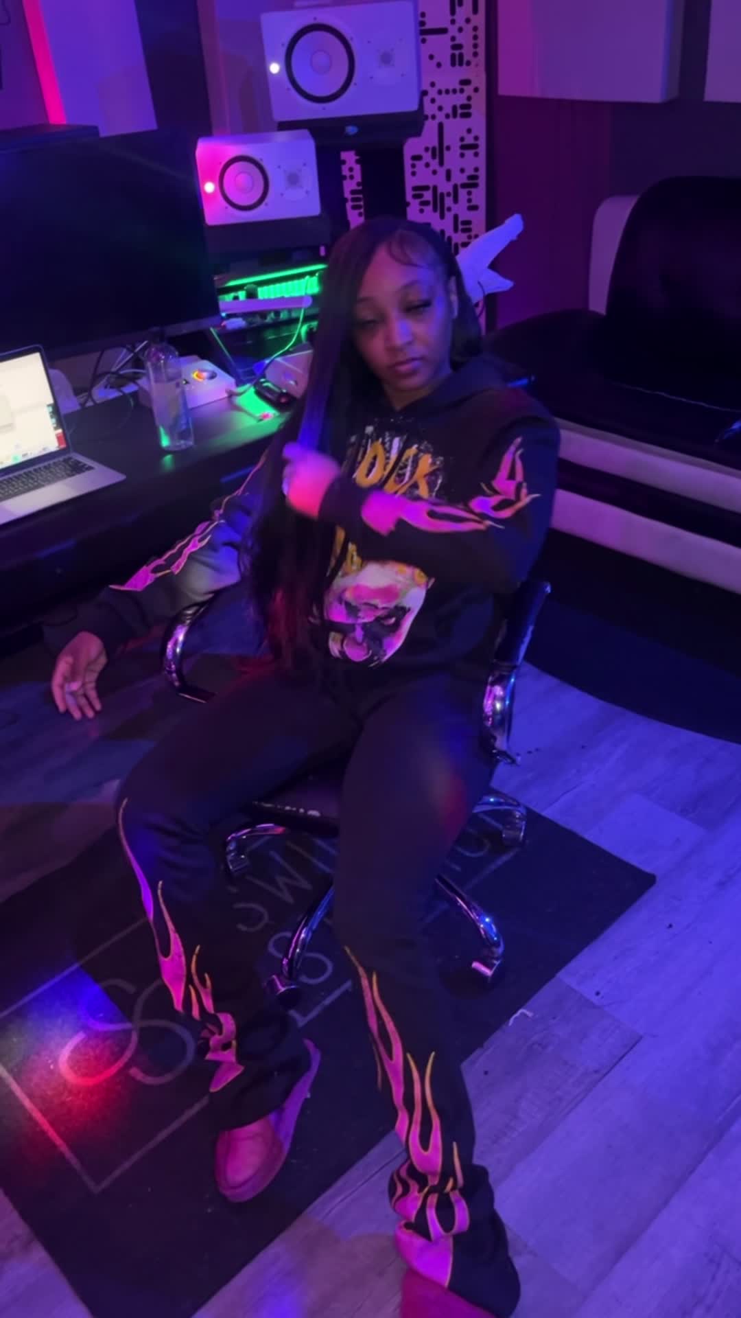 @ashdollofficiall
