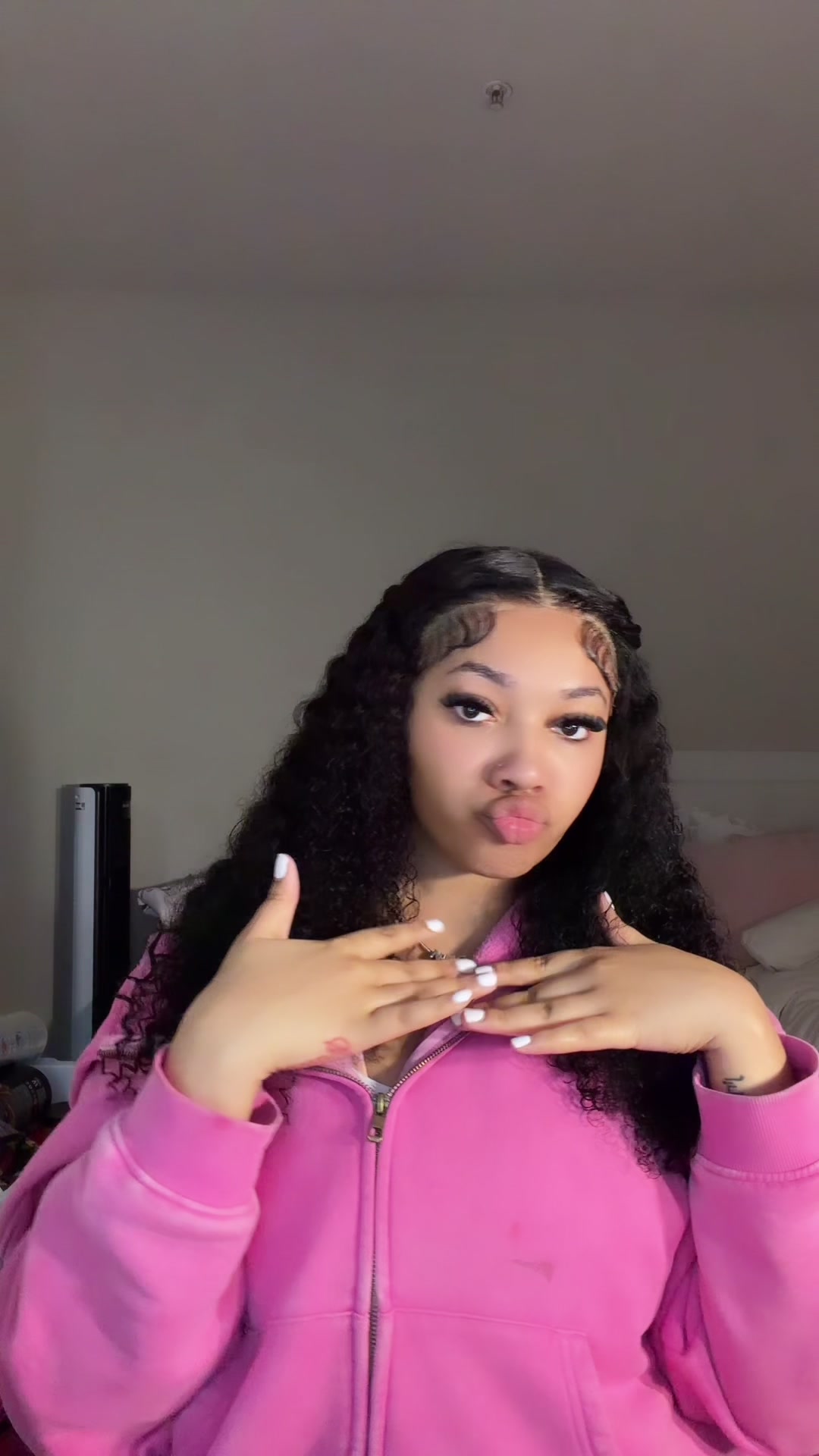 @monique