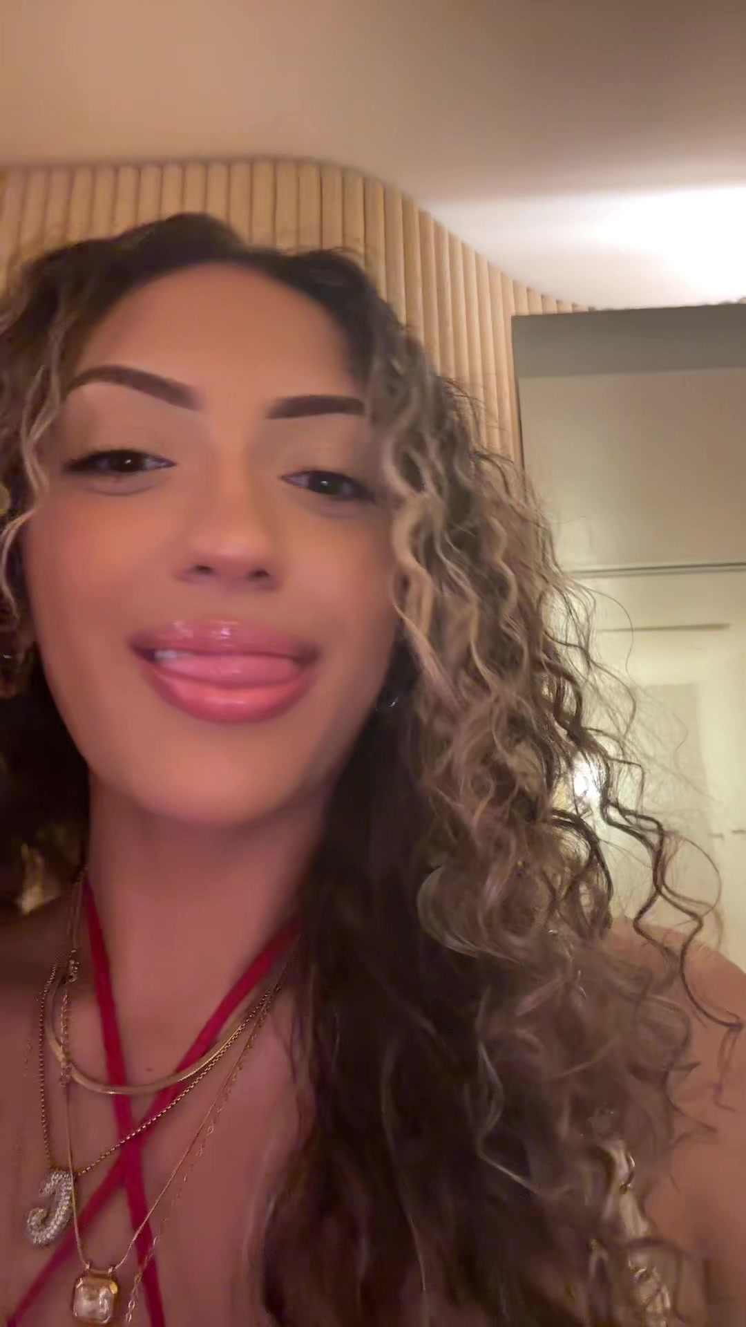 @Gia