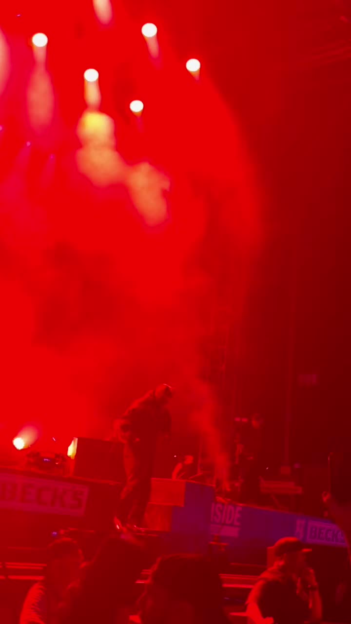 @goopstr |-/