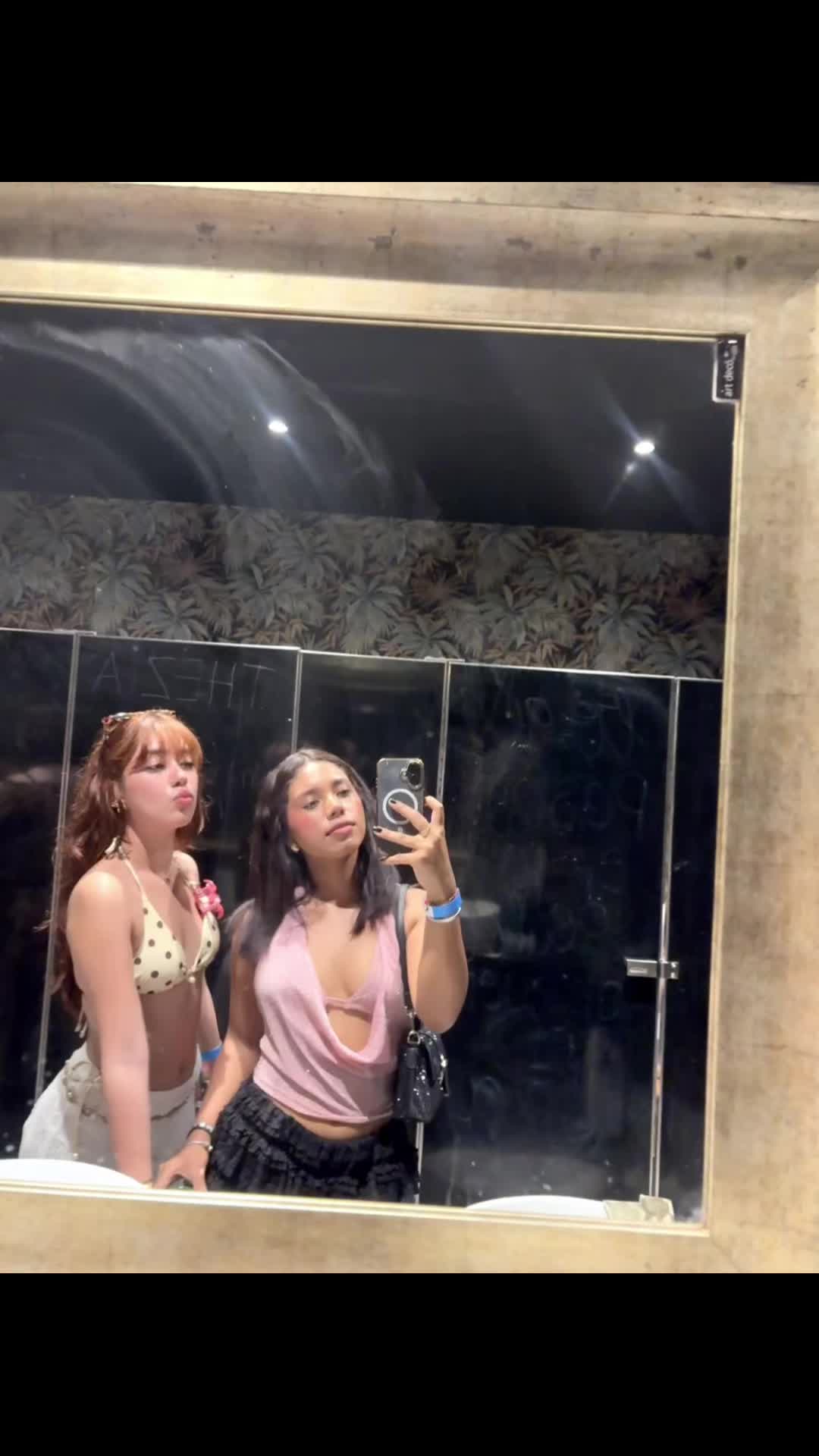 @𝒶𝓃𝒾𝓉𝒶🎀