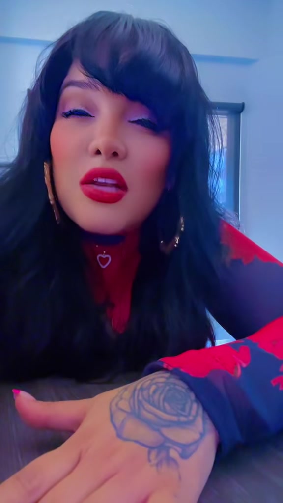 @BECCA✨🤍✨