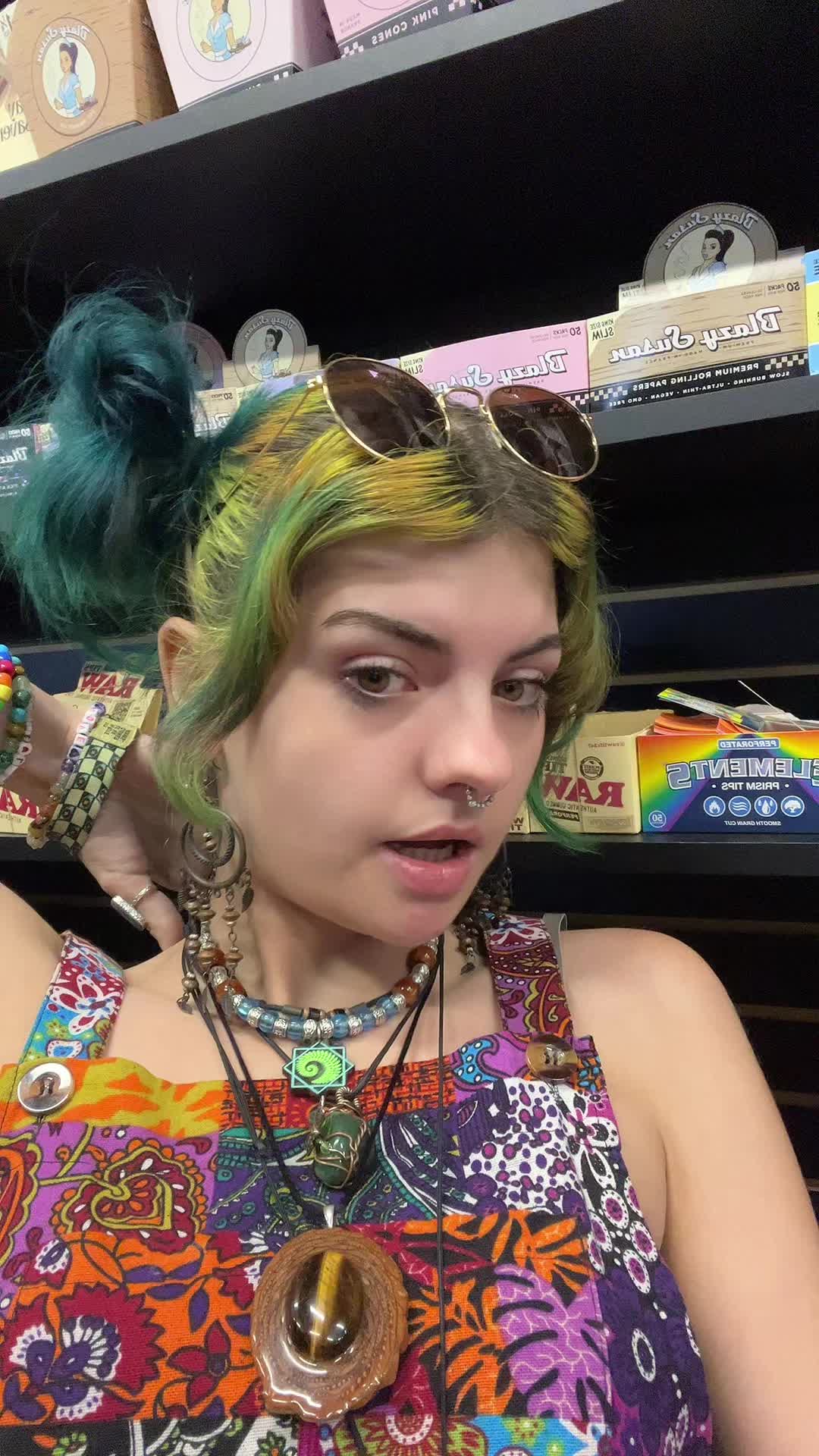 @Smokeshopgirl🍄🪩
