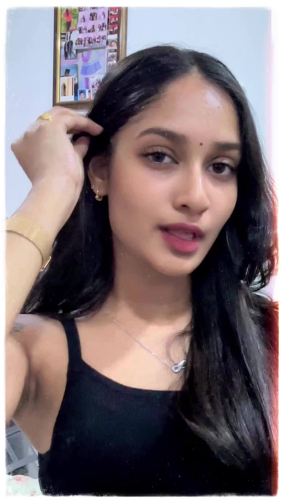 @𝒟𝒽𝒶𝓇𝒾𝓃𝒾 𝒟𝑒𝓋𝒾 👸🏻