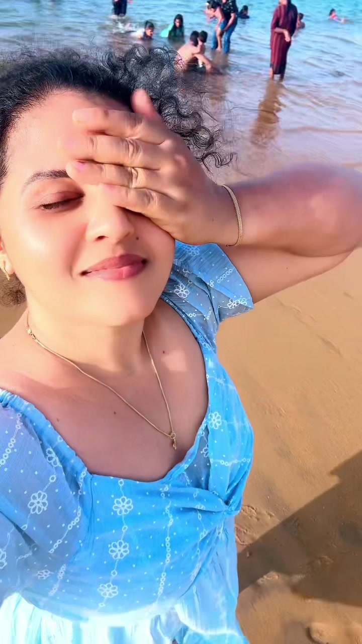 @Tharshi Priya
