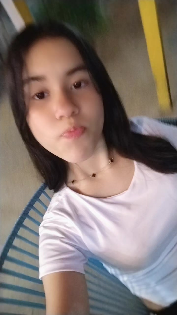 @bella valles