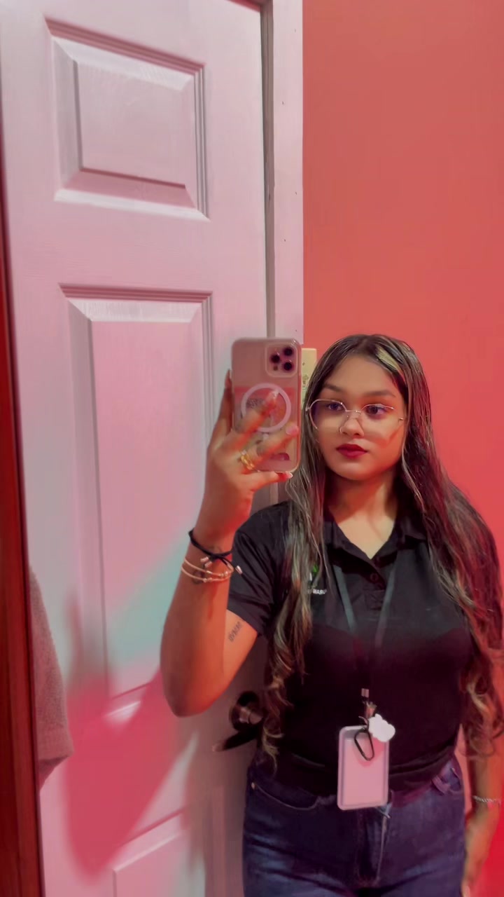 @𝐀𝐫𝐢𝐢🍒
