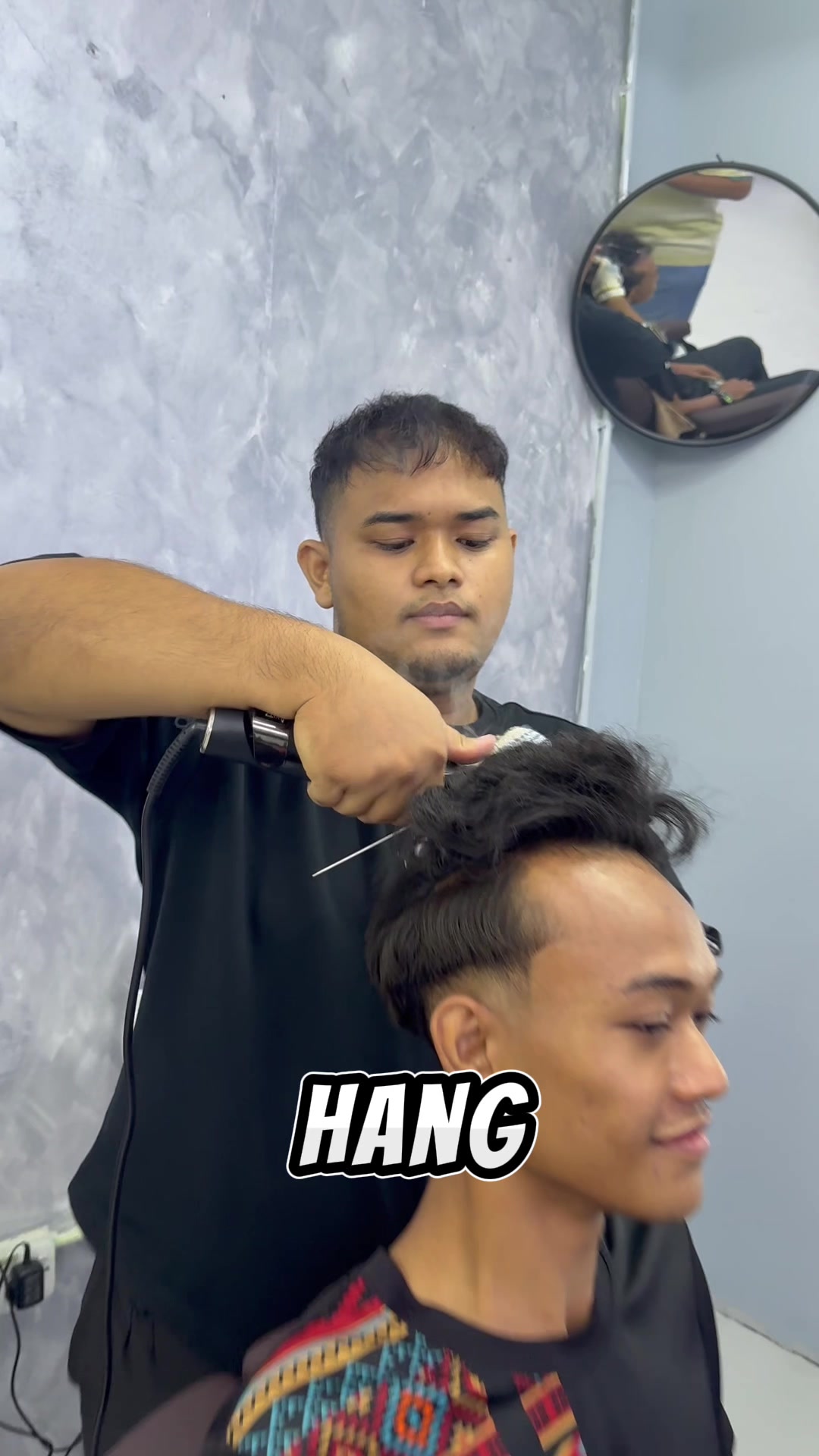 @YUM’S BARBERSHOP