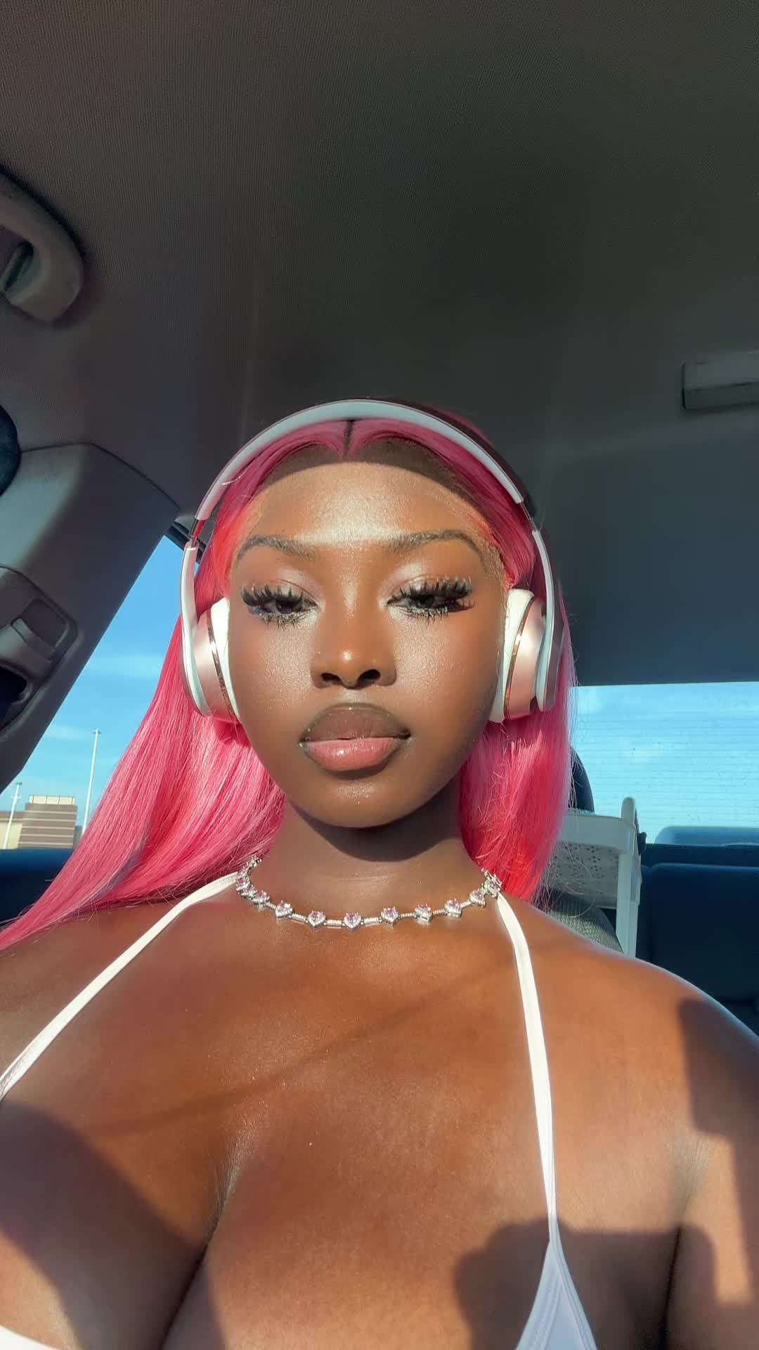 @bintanovaaa