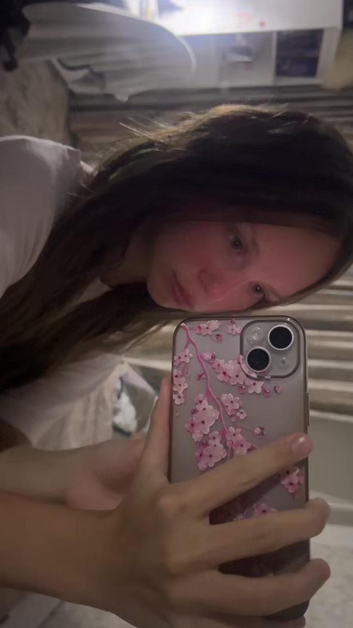 @полина