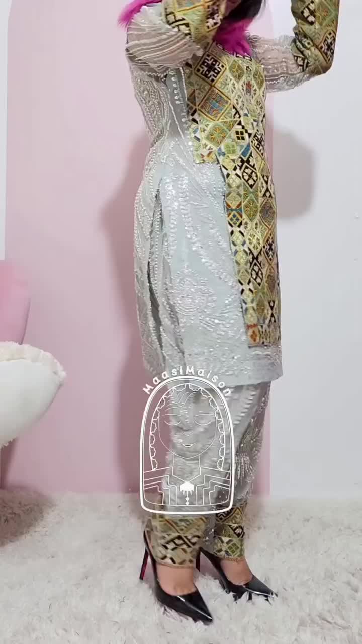 @🦋⃟⃟ ͥ ͣ ͫ نازش ماشکیلی👰࿐