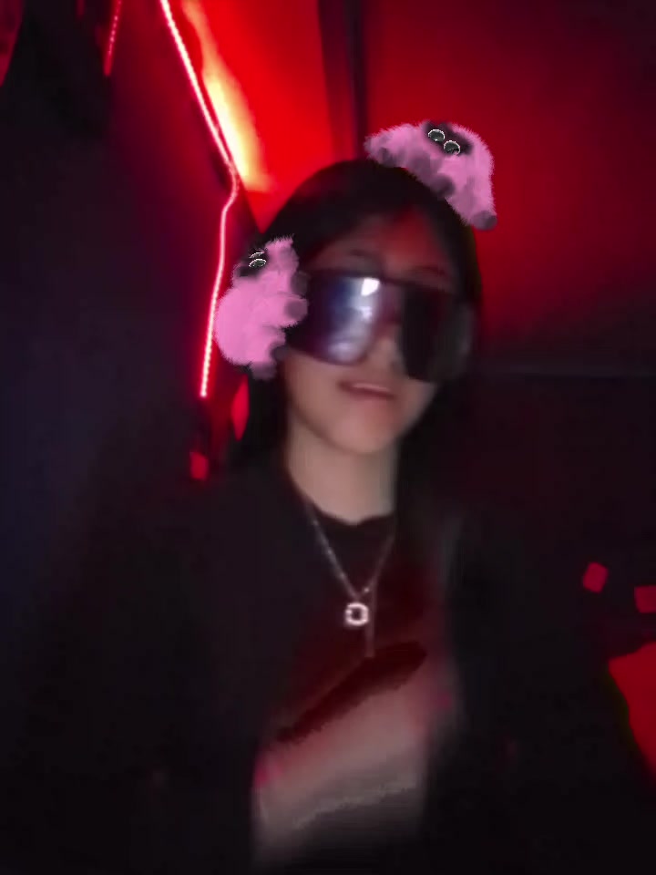 @L&auml;_cH&iuml;N&auml;&dagger;💯