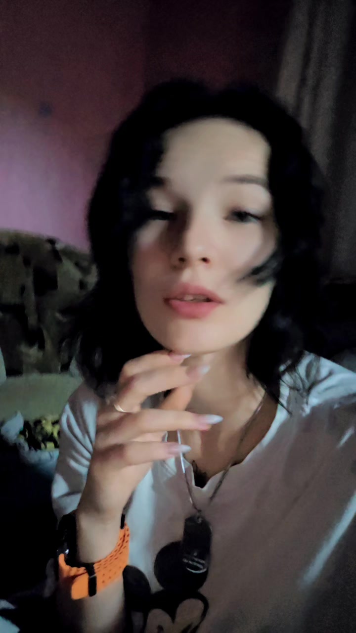 @Anya_Kotik