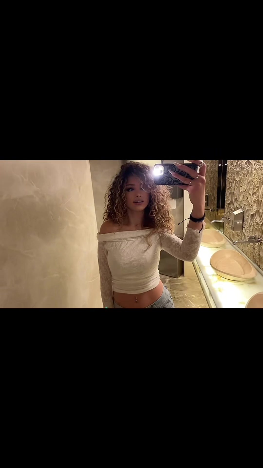 @isidora