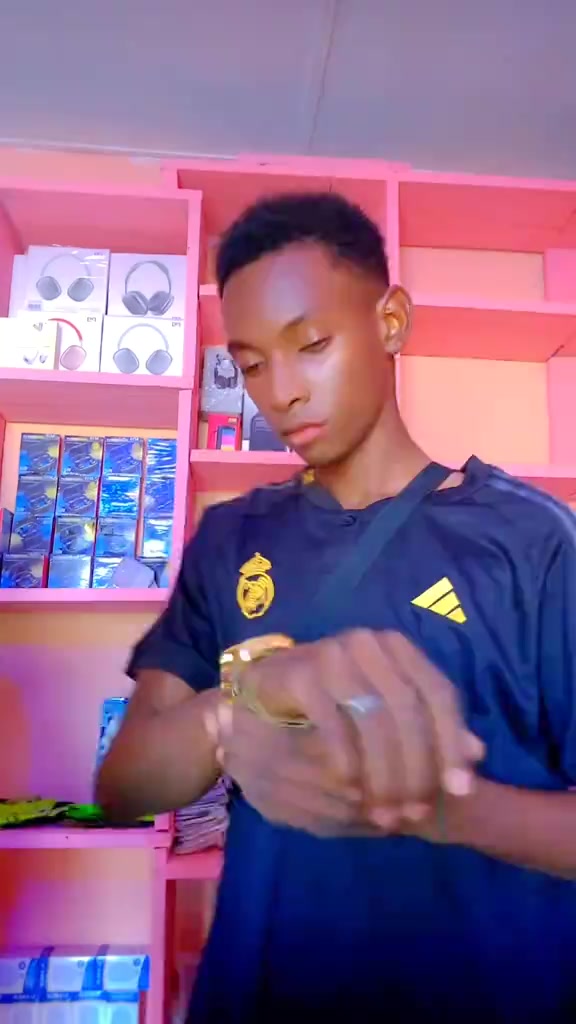 @Ben.z Kabako ⭐
