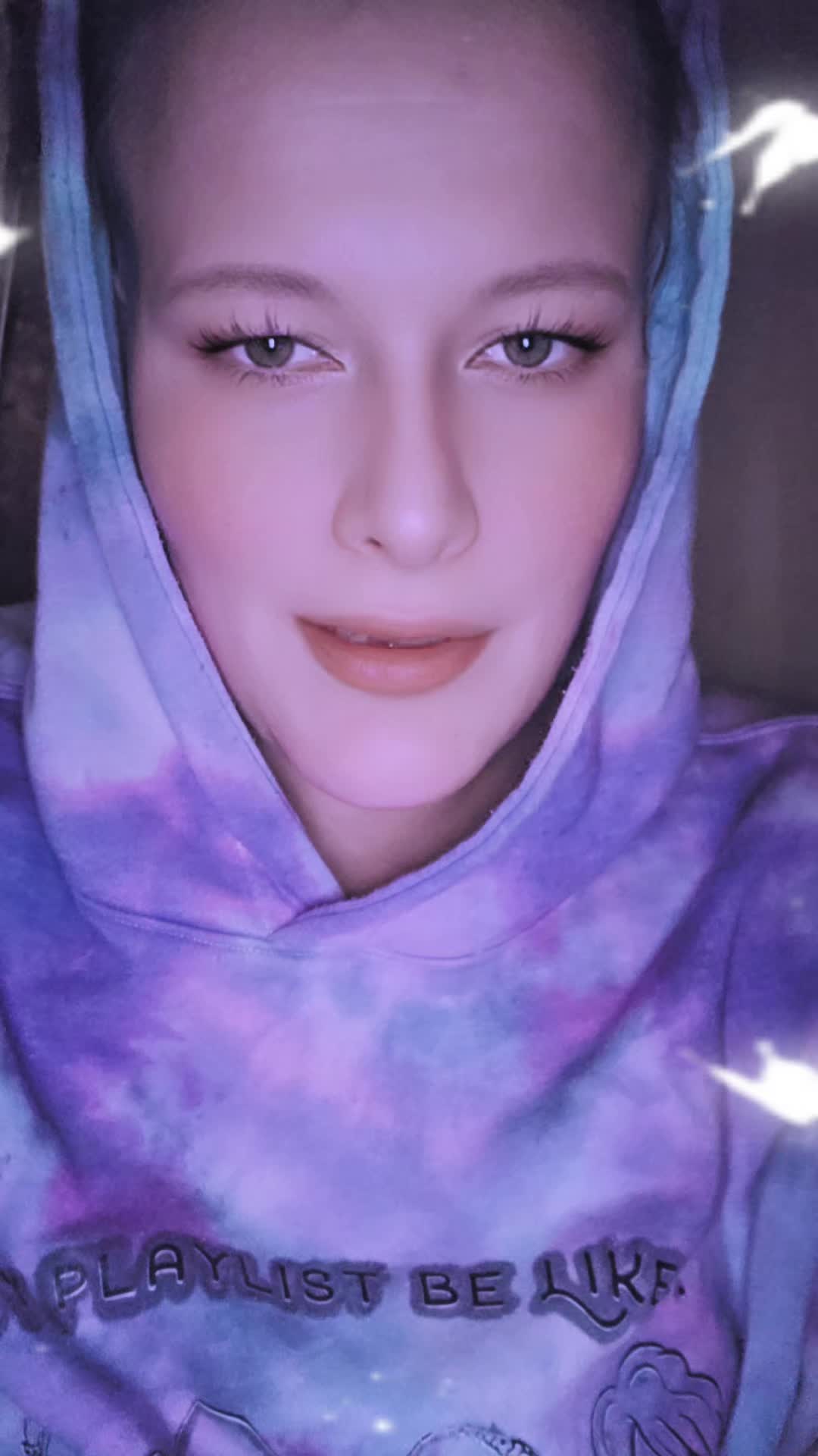 @karrienicole7
