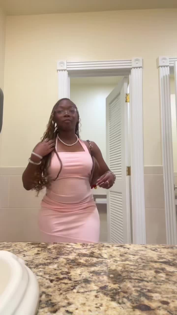@ishanynicolee