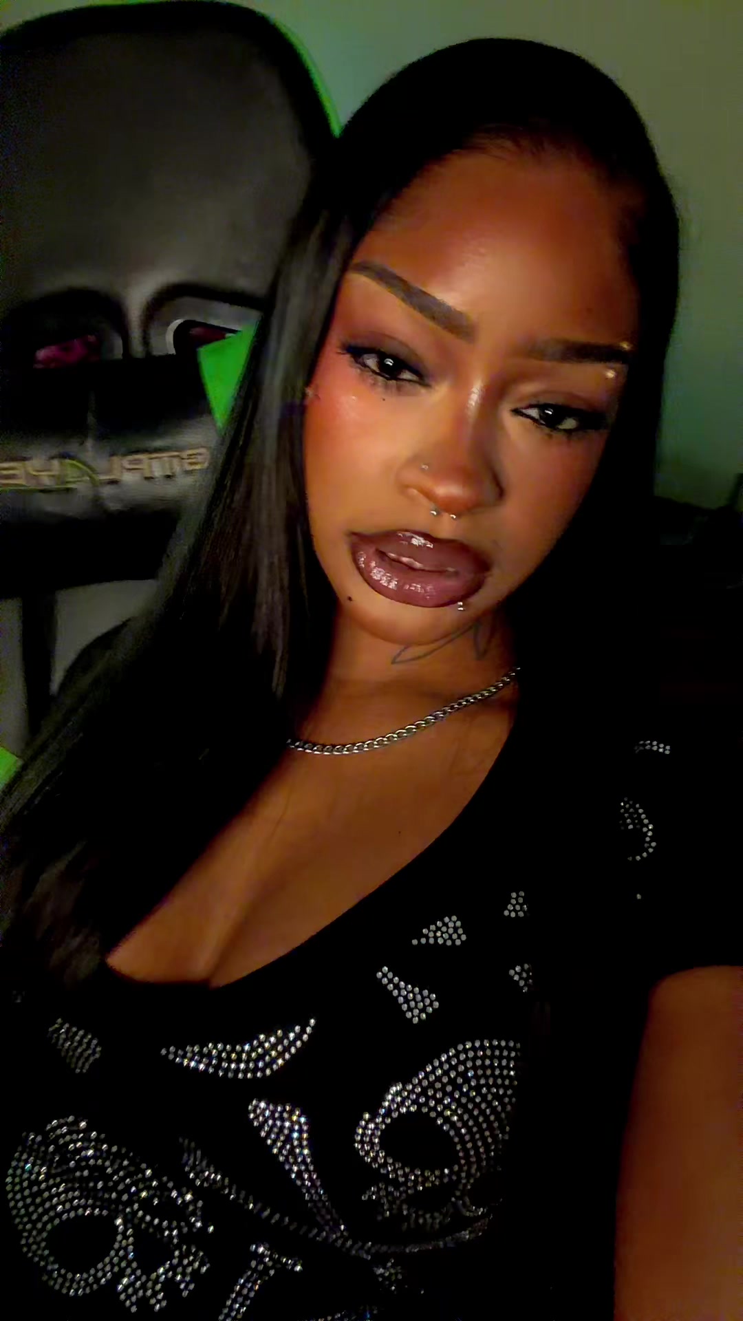 @himynamesunsirae