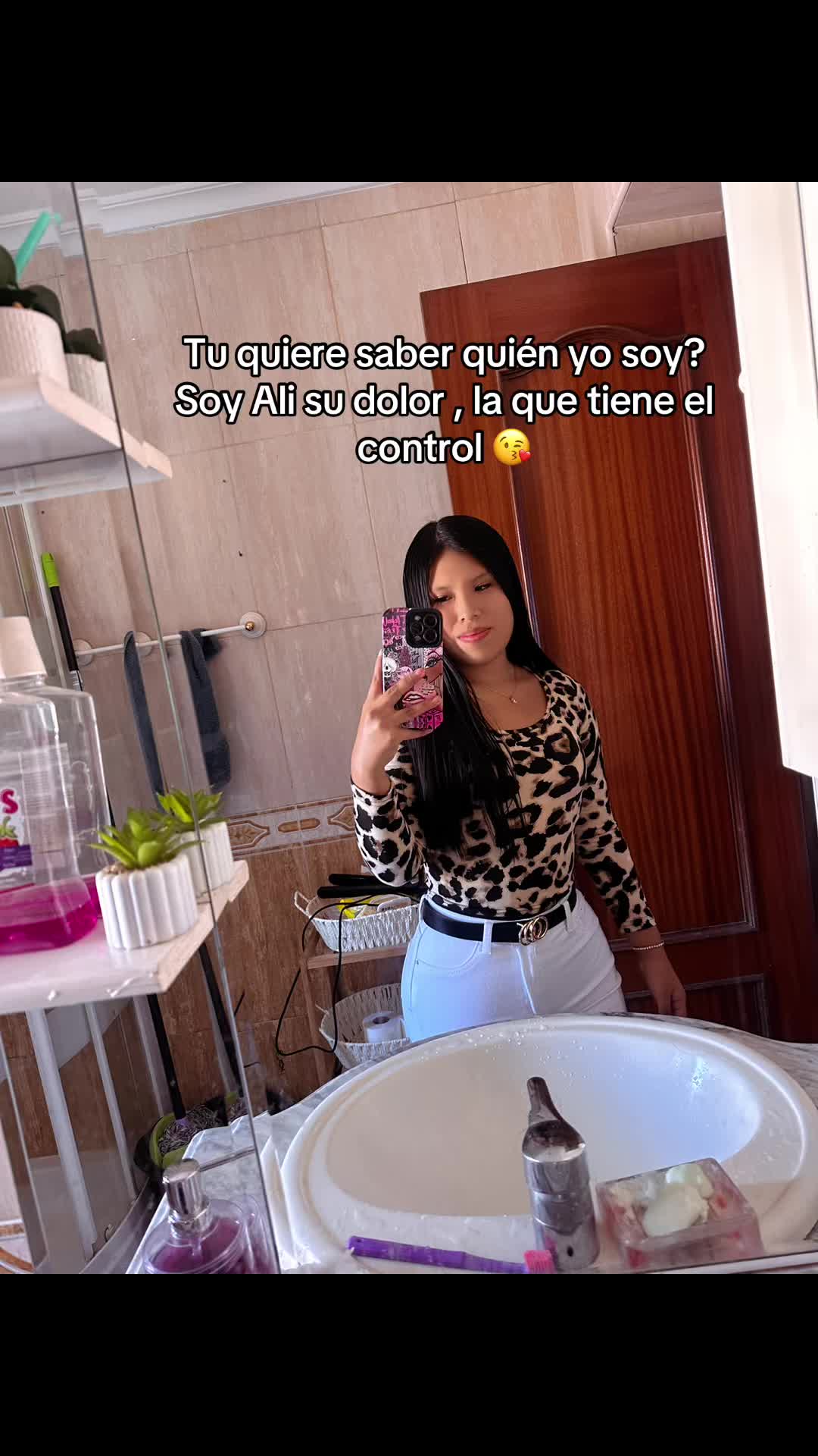 @𝒜𝓁𝒾 ♡