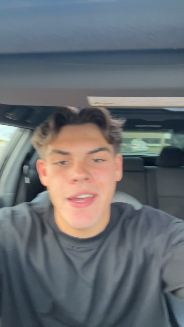 @jay_gaudreaultt