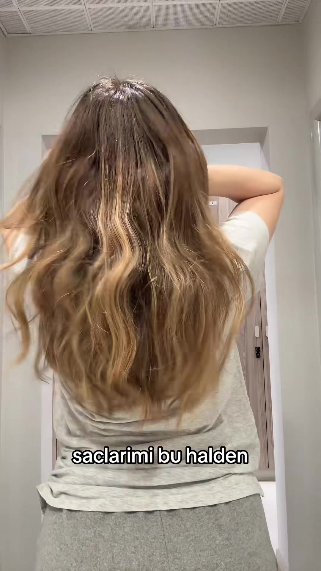 @🦦