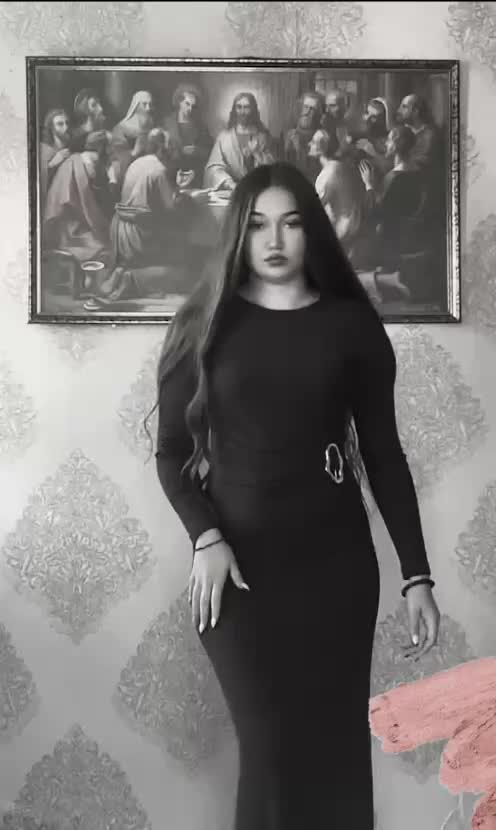 @👸🏻🖤