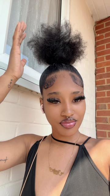 @Ms.Pretty smile😍